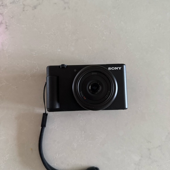 Sony ZV-F1 Compact Black Digital Camera